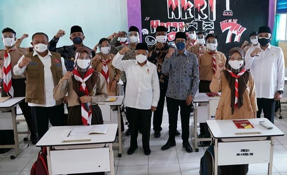 Wagub Banten Dampingi Wapres RI Meninjau Pelaksanaan PTM di SMA Negeri 19 Balaraja