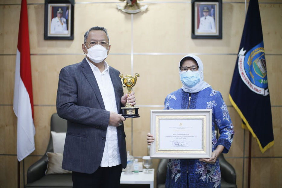 Pemkot Tangsel Raih Anugerah Parahita Ekapraya Kategori Utama 2020