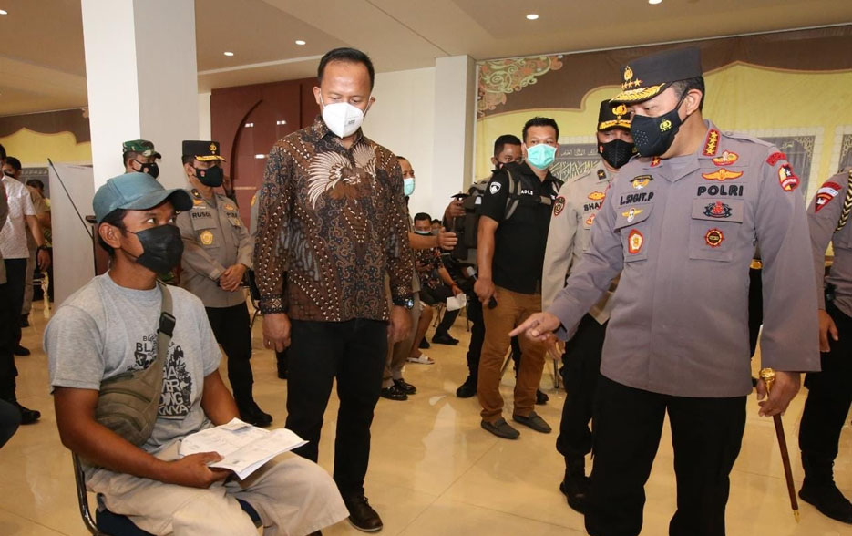 Kapolri Minta Semua Lokasi Pusat Aktivitas Warga Dipasangi Aplikasi ‘PeduliLindungi’