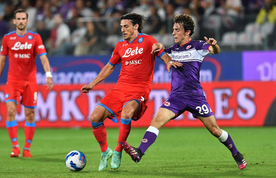 Napoli Menang 2-1 atas Fiorentina dan Mempertahankan Awal yang Sempurna