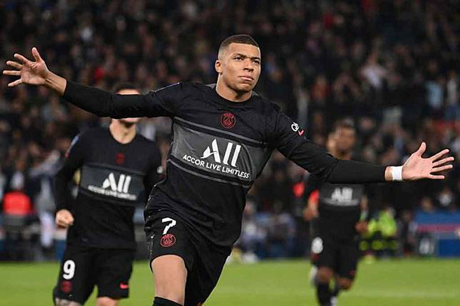 Paris Saint-Germain vs Angers: Penalti Kylian Mbappe Buat Les Parisiens Menang 2-1
