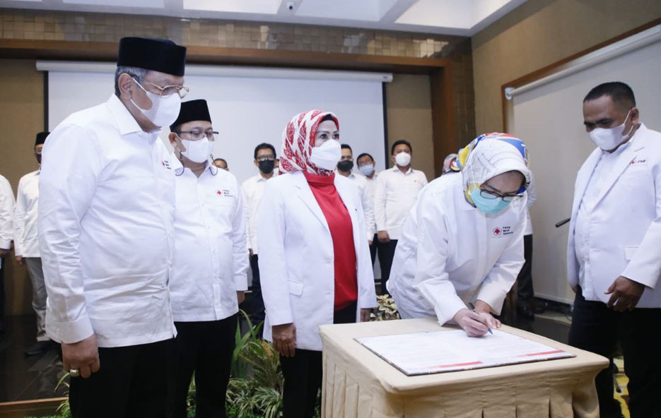 Airin Resmi Dilantik Menjadi Ketua PMI Kota Tangsel Periode 2020-2025