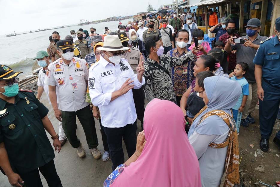Gubernur Tinjau Revitalisasi Pelabuhan Perikanan Pantai Labuan