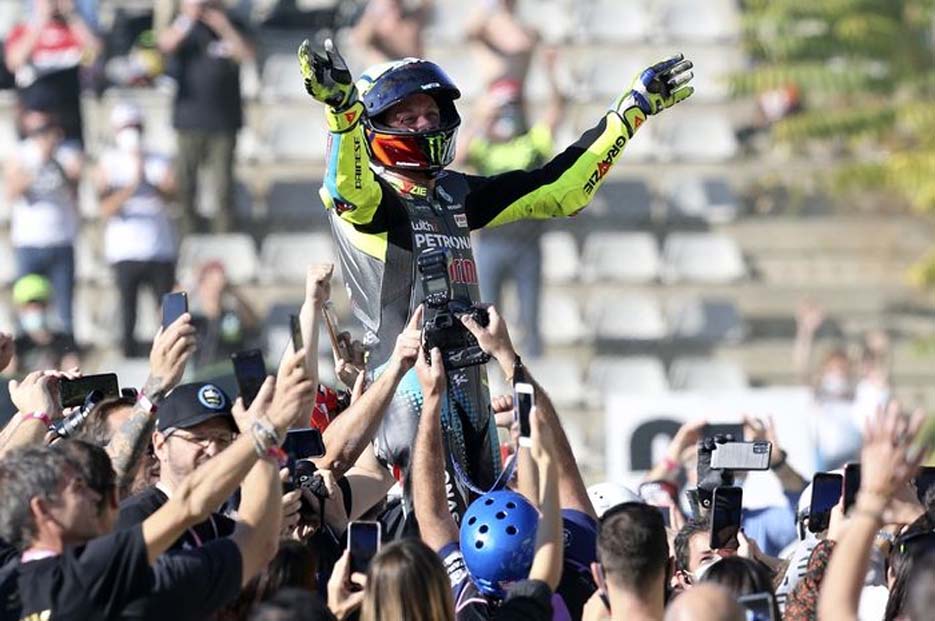 Valentino Rossi Selebrasi Perpisahan dengan MotoGP di Valencia