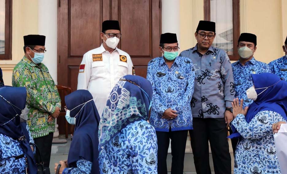 Gubernur Lepas Kafilah Banten Ikuti MTQ Korpri Tingkat Nasional di Sulteng