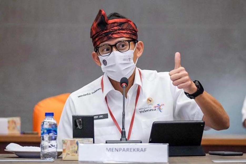 Cegah Varian Omicron, Sandiaga Evaluasi Tempat Wisata Bagi Turis Asing