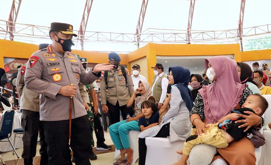 Kapolri Pastikan Prokes di Pelabuhan Merak Jelang Libur Nataru