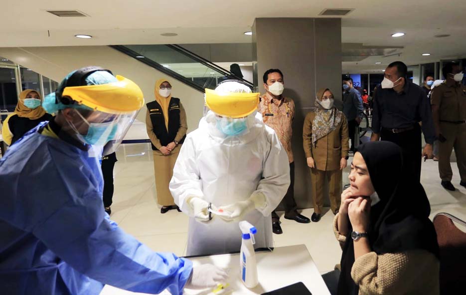Pemkot Tangerang Lakukan Lakukan Swab 500 Pekerja TangCity Mall