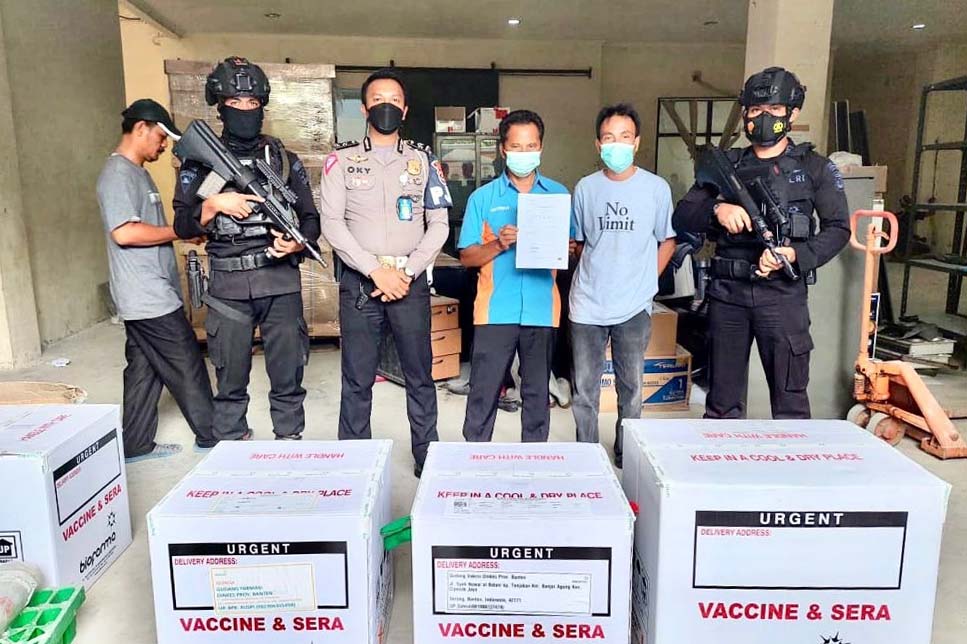 Ditlantas Polda Banten Kawal Pendistribusian Vaksin Covid-19