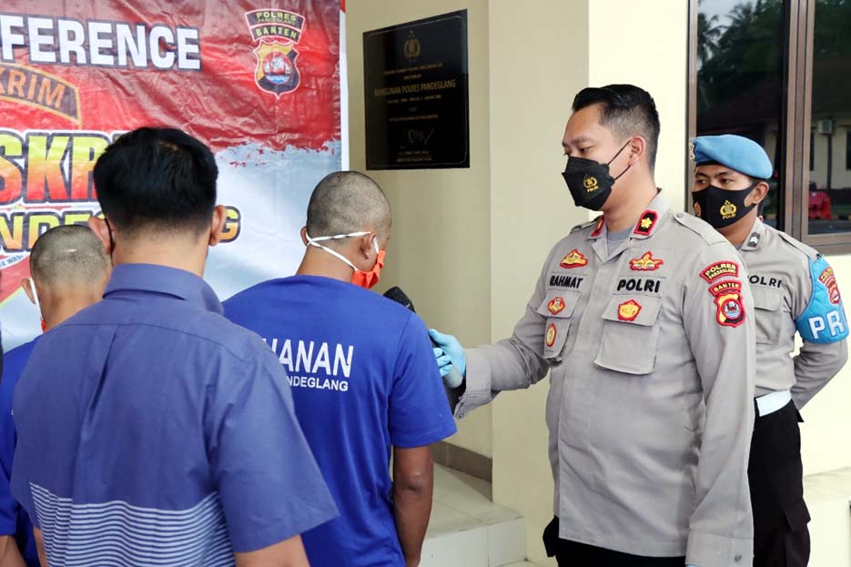 Polres Pandeglang Ungkap Kasus Pembunuhan di Desa Carita
