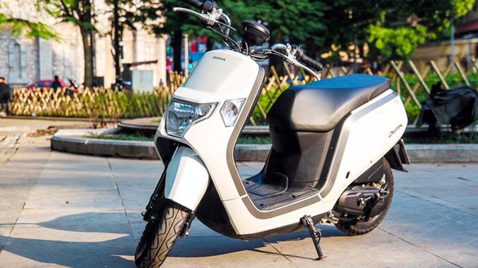 Honda Meluncurkan Skuter Dunk Dengan Disain Sederhana dan Unik