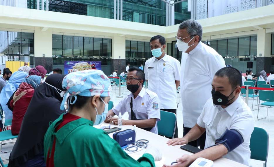 Ratusan Pegawai Pemkot Tangsel Lakukan Vaksinasi Booster