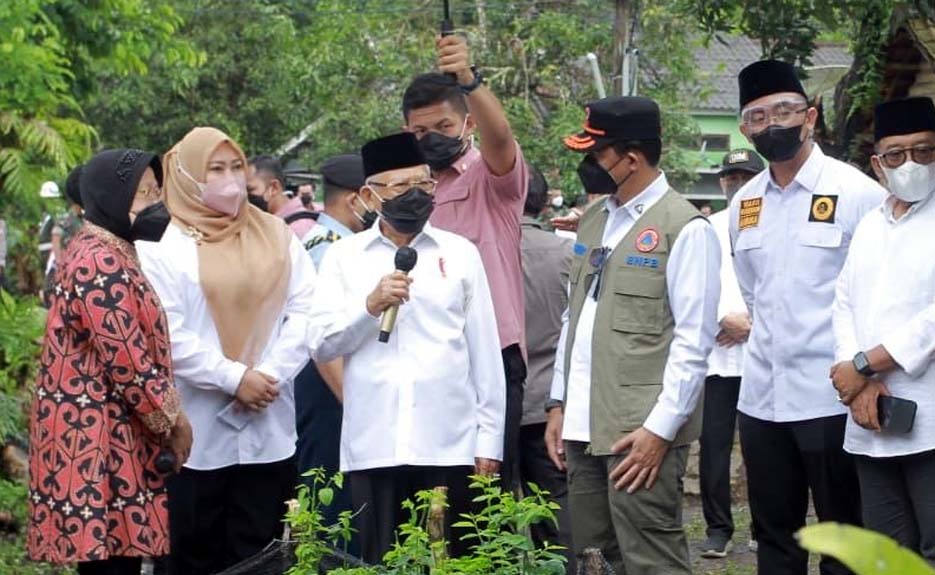 Wagub Dampingi Wapres Ma’ruf Amin Tinjau Korban Gempa Pandeglang