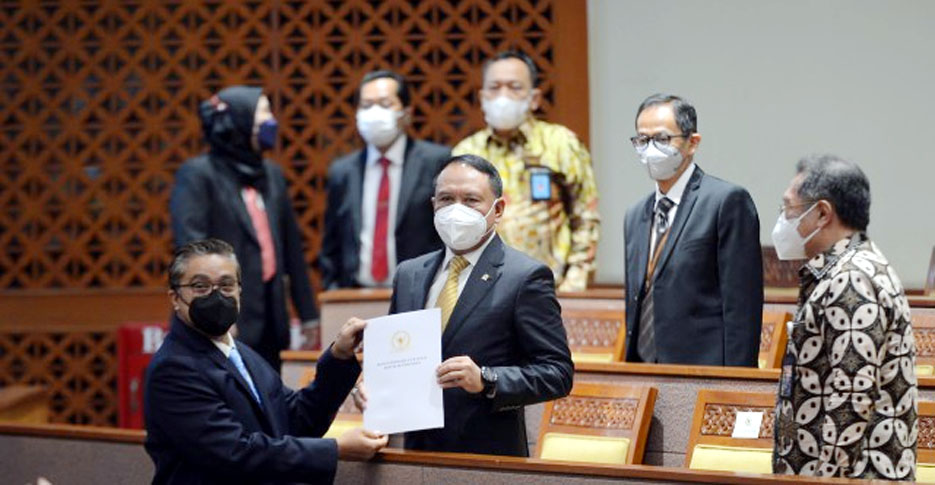 Rapat Paripurna DPR Setujui RUU Keolahragaan Menjadi Undang-Undang