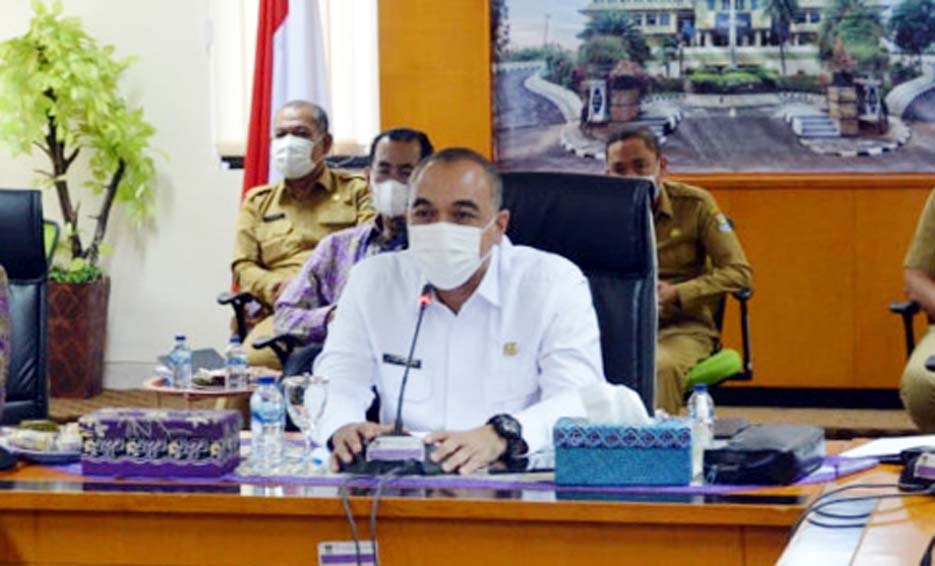 Bupati Zaki Menggelar Rapat Penanganan Lonjakan Kasus COVID-19