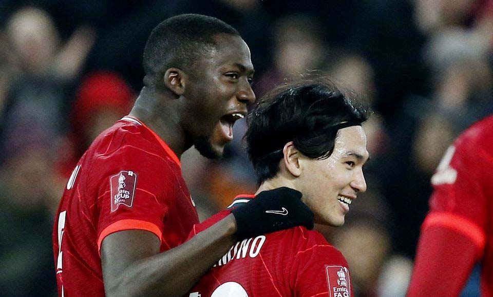 Dua Gol Minamino Bawa Liverpool ke Babak Delapan Besar Piala FA