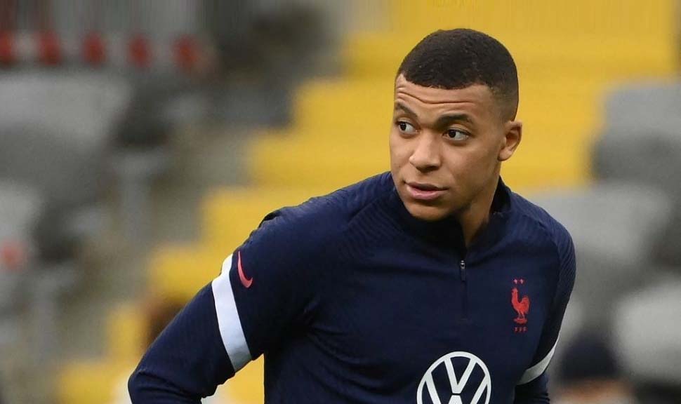 Barcelona Belum Melakukan Kontak Dengan Kylian Mbappe