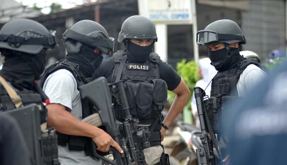 Densus 88 Tangkap 4 Tersangka Teroris Jamaah Islamiah di Wilayah Batam