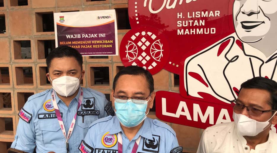 Pemkab Tangerang Tempelkan Stiker Pengingat Bagi Penunggak Pajak