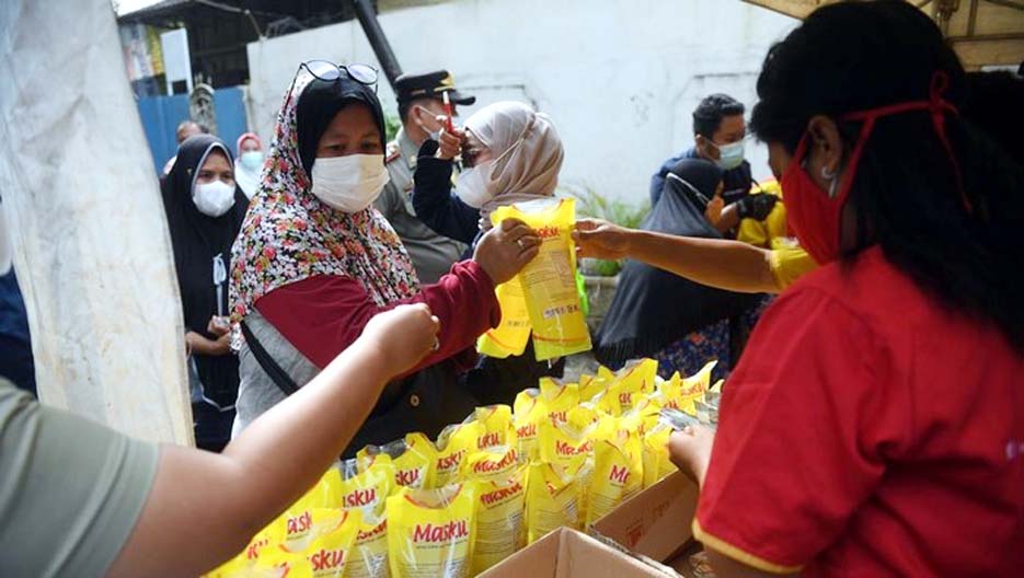 Pemkab Tangerang Distribusikan 2.400 Liter Minyak Goreng bagi UMKM