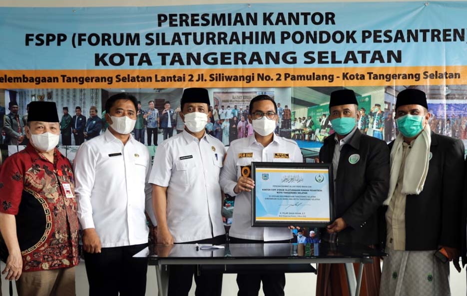 Wakil Walikota Resmikan Kantor Forum Silaturahmi Pondok Pesantren Tangsel