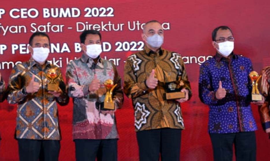 Pemkab Tangerang Raih 4 Penghargaan Top BUMD Awards 2022