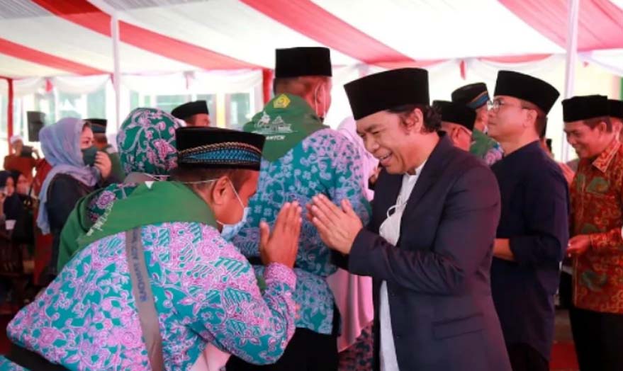 Pj Gubernur Banten Lepas Sejumlah Jamaah Haji Asal Kota Serang