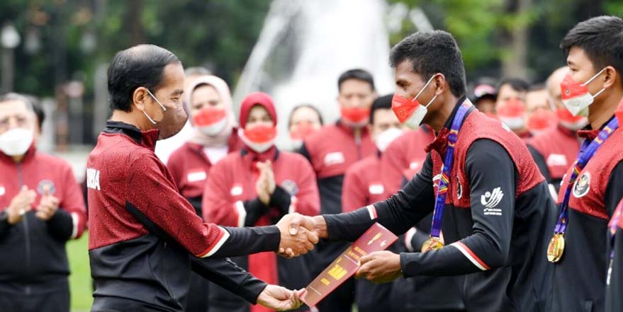 Jokowi Berikan Bonus Atlet Peraih Medali SEA Games Mencapai Rp130,5 Miliar