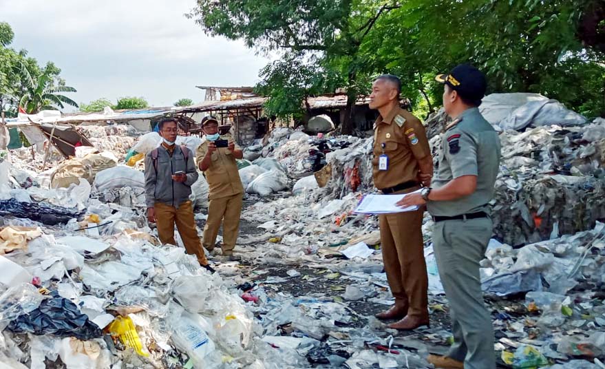 Camat Pasar Kemis Tinjau Lokasi Pengolahan Sampah Terkait Limbah Pabrik