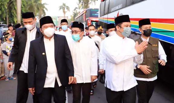 Arief dan Pj Gubernur Banten Lepas 389 Jemaah Haji Kota Tangerang