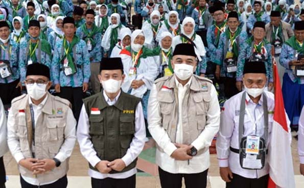 Bupati Zaki Lepas 389 Jamaah Haji Kabupaten Tangerang