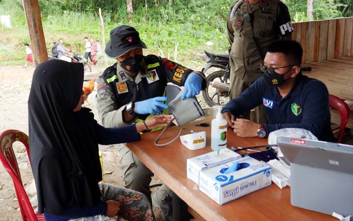 Satbrimob Polda Banten Gelar Bhakti Kesehatan Vaksinasi Booster