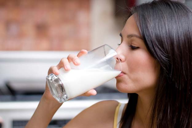 Manfaat Minum Susu Sebelum Tidur Membuat Tubuh Lebih Rileks