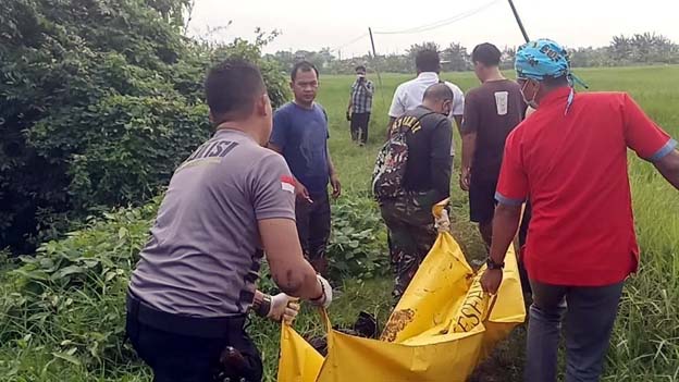 Polsek Balaraja Evakuasi Temuan Mayat Wanita di Sungai Manceri Talagasari