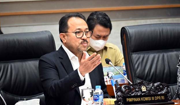 Komisi III DPR Terima Naskah RUU KUHP dari Kementerian Hukum dan HAM