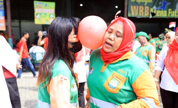 450 Petugas Kebersihan Kota Tangerang Turut Meriahkan Kemerdekaan RI ke-77