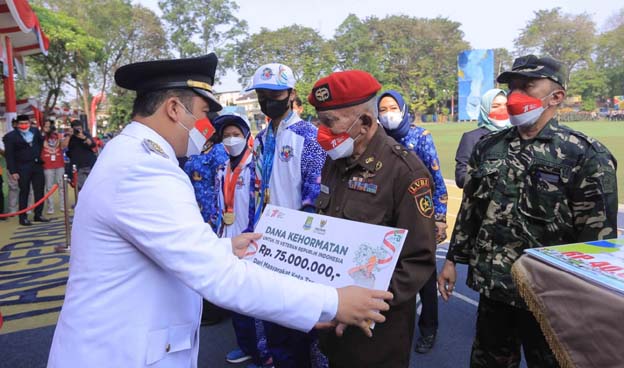 HUT RI ke-77, Walikota Arief Beri Apresiasi Kepada Veteran Kota Tangerang