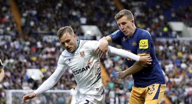 Hasil Pertandingan Tranmere Rovers vs Newcastle United: Skor 1-2