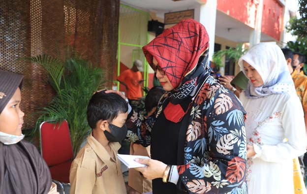 SD Negeri Karawaci Baru 1 dan 5 Menggelar Santunan Anak Yatim