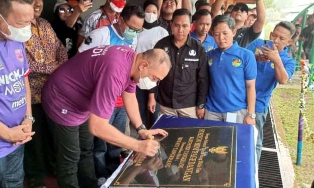 Bupati Zaki Resmikan Stadion Mini Kecamatan Pagedangan