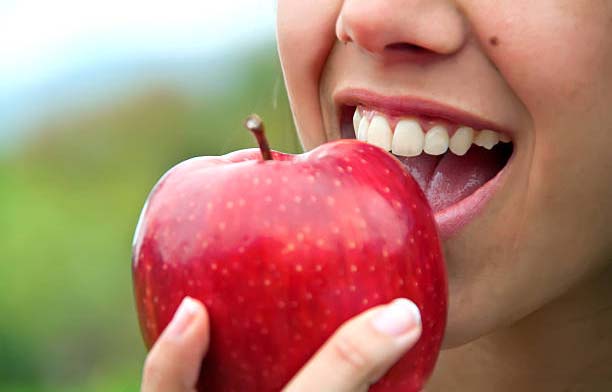 Manfaat Apel Dapat Menurunkan Atau Menetralkan Asam Lambung