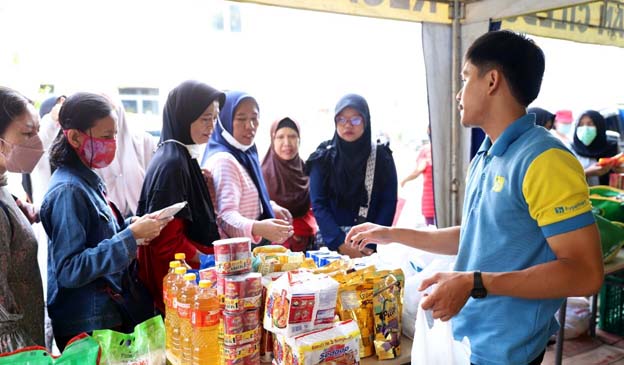 Disperindagkop UKM Gelar Bazar Sembako Murah di Ciledug