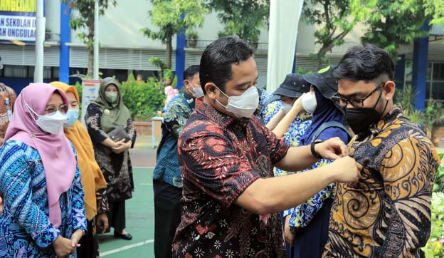 Cegah Penyebaran, Walikota Arief Launching Ransel TBC