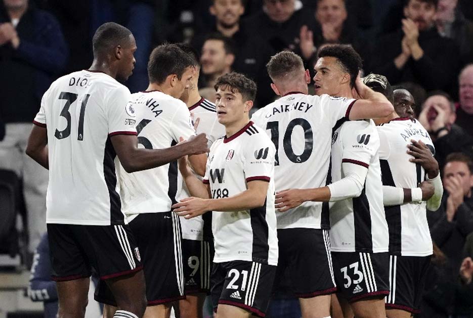 Fulham 3-0 Aston Villa: Tyrone Mings Lakukan Gol Bunuh Diri