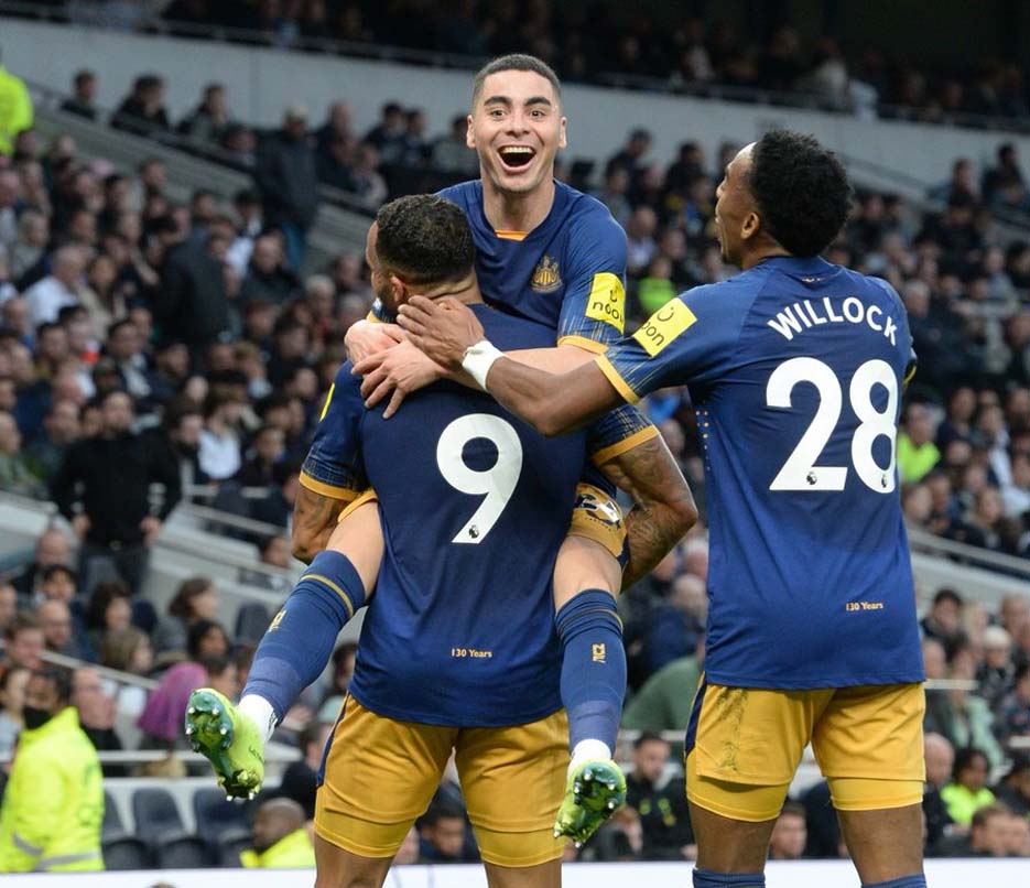 Tottenham 1-2 Newcastle: The Magpies Naik ke Urutan Keempat
