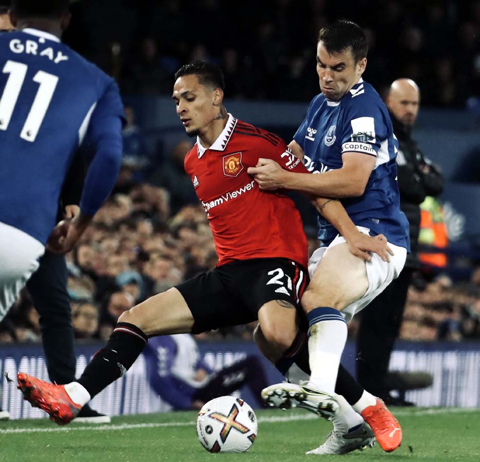 Everton 1-2 Man United: Cristiano Ronaldo Mencetak Gol Klub ke-700