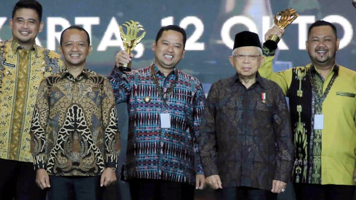 Pemkot Tangerang Dapat Penghargaan Layanan Investasi Terbaik