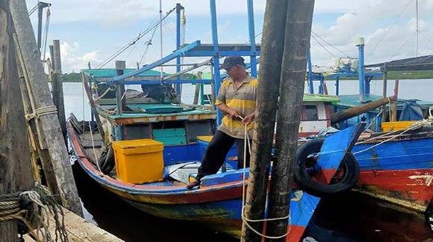 Ratusan Nelayan Ketapang Dapat Bantuan 7.400 Liter Solar Bersubsidi