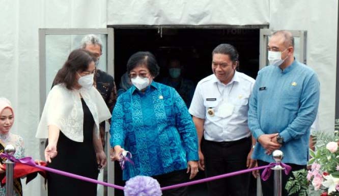 Menteri LHK Bersama Bupati Zaki Membuka PEMSEA Expo 2022