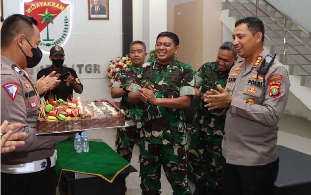HUT TNI ke-77, Kapolres Metro Tangerang Kota Sambangi Kodim 0506/TGR